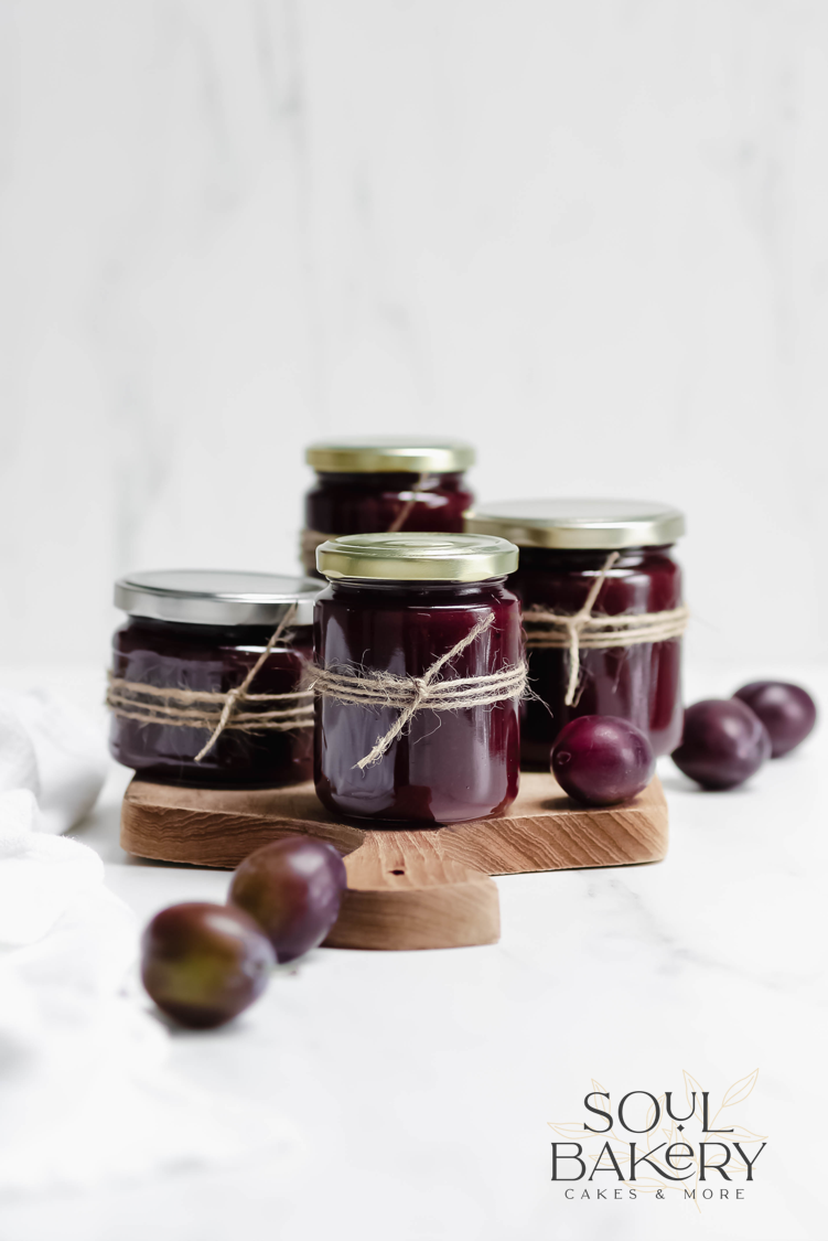 würziges Pflaumenmus aus dem Backofen mit Orangenlikör | Soul Bakery